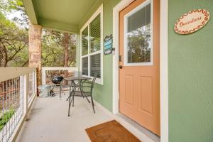 Less Than 1 Mi to Comal Park Peaceful Duplex with Yard!