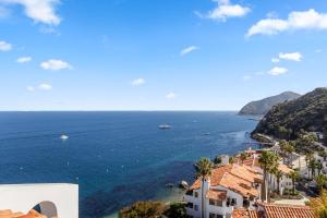 H1864 - Hamilton Cove Villa 18-64