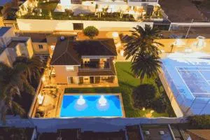 Avo House Garden - Radazul