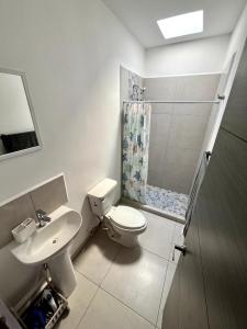 Comodidad con Alberca y Seguridad cerca de Galerías