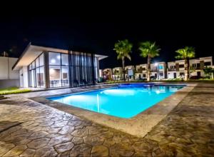 Comodidad con Alberca y Seguridad cerca de Galerías