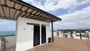 Estudio moderno takh