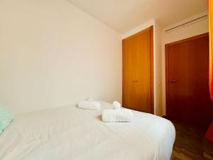 ABAT 2 Cool & Wide Flat next to the Cathedral