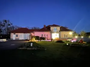 Kopice " Kowalczyk Hotel Residences In Nature Parks " - Kopice