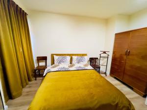 Sweet Yellow Palace, Pazari i Ri