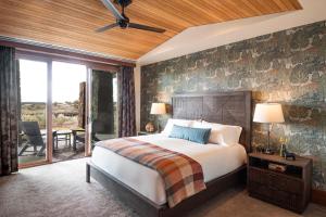 Deluxe King Room room in Brasada Ranch