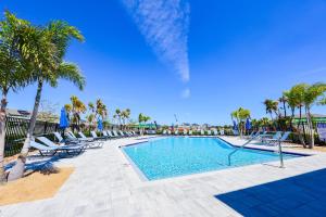 Near Disney Deluxe room C