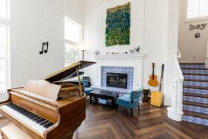 Vineyard estate with pool and amazing views