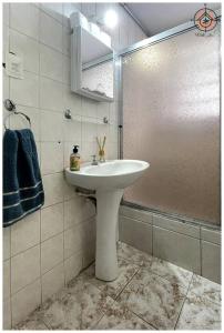 AVENIDA PAULISTA - QUARTO CASAL em Apartamento compartilhado