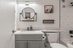 W118 NEW! Central Canmore- Light Industrial Hotel Room
