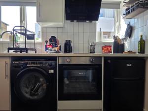 Elegant Flat 4 in London