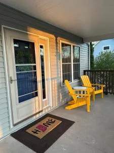 College Ave Corner Hideaway - Knox