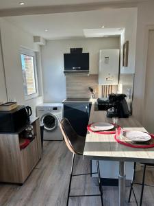 Appartements Appartement F2 meuble : photos des chambres