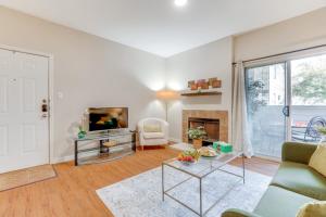 The Cozy Domain Austin Apartment with Pool Access