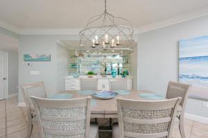 Phoenix on the Bay 1530 condo