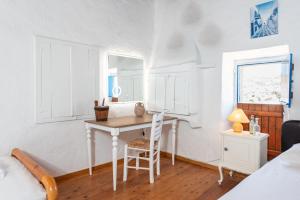 Kimolos Heart Traditional Renovated House