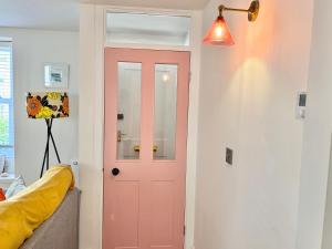 Pandora a Lovely Seaside Cottage in Newlyn sleeps 4