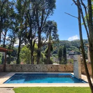 House - Centro de Petrópolis - Meio do Serra