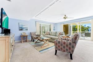 Coastal Surfside 298 by Beachsidemanagement