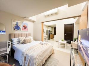 Stylish BGC Condo by Grand Hyatt #upt16k