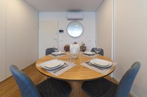 Tiles 23 Luxury Apartment & Parking by Home Sweet Home Aveiro