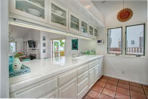 H962 - Hamilton Cove Villa 9-62