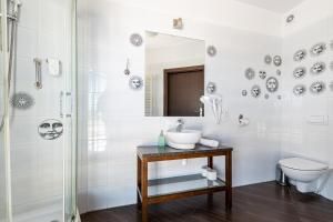 Double or Twin Room with Private Bathroom room in Hotel Willowa