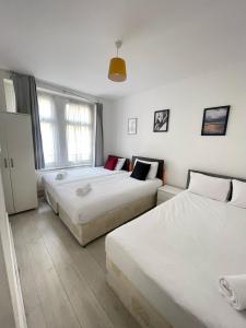 Lovely 2 Bed Flat 2 floor Miles