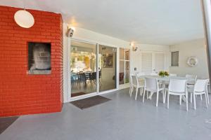 K0010 - The Retro House