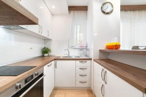 Aurora Apartment 1 with Parking