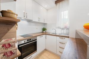 Aurora Apartment 1 with Parking