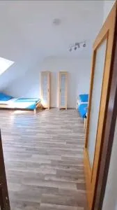 Raunheim, 2 Zimmer Dachgeschoss Apartment - Рюссельсгайм