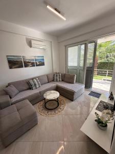 Gjiri i Lalzit Lura 3 Apartment Toni