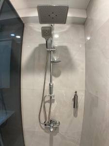 A cozy and comfortable semi-basement apartment