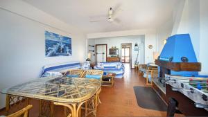 CASASANTOSA un tuffo in mare e sport