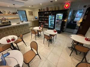 Flat Show 600m Av Paulista, piscina, 1carro, acad.