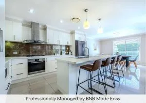 Loch Lomond - Spacious Living, Close to Zoo & Golf - Narromine