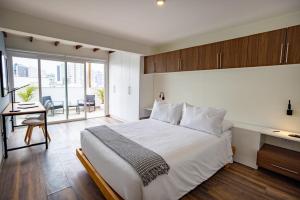 Great 3BR Duplex with Terrace in Miraflores