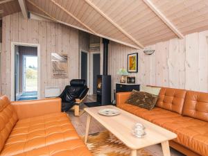 Comfortable Cottage with Large Grounds