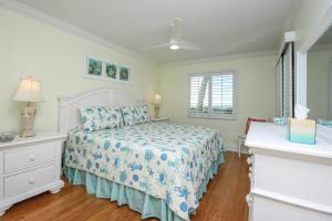 Beachfront Condo, Sanibel Sandalfoot 1C1