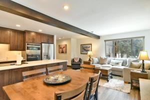 Timbernest Bristlecone Condo: Walk to Lifts Downtown Breckenridge