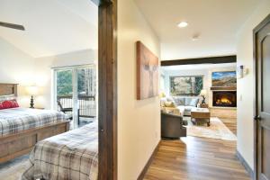 Timbernest Bristlecone Condo: Walk to Lifts Downtown Breckenridge