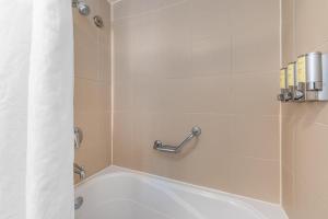 Coconut Grove Bayview unit Parking Included