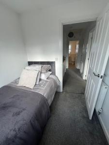 Modern 3 bed Semi-detached