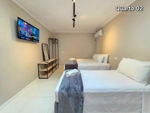 Casa Ampla 5 quartos área lazer TOP lado Paraguai