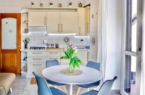 Easy Politecnico 2 BDR Apt - Balconies, View & Free Parking