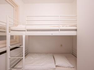 Spacious Seaside Apartment