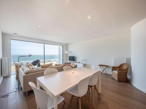 Apartment in Knokke with Stunning Sea Views