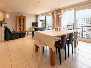 Apartment in Middelkerke with Stunning Views