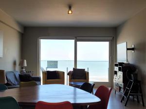Apartment in Nieuwpoort with Stunning Sea Views